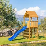 House Marina בית נופש *